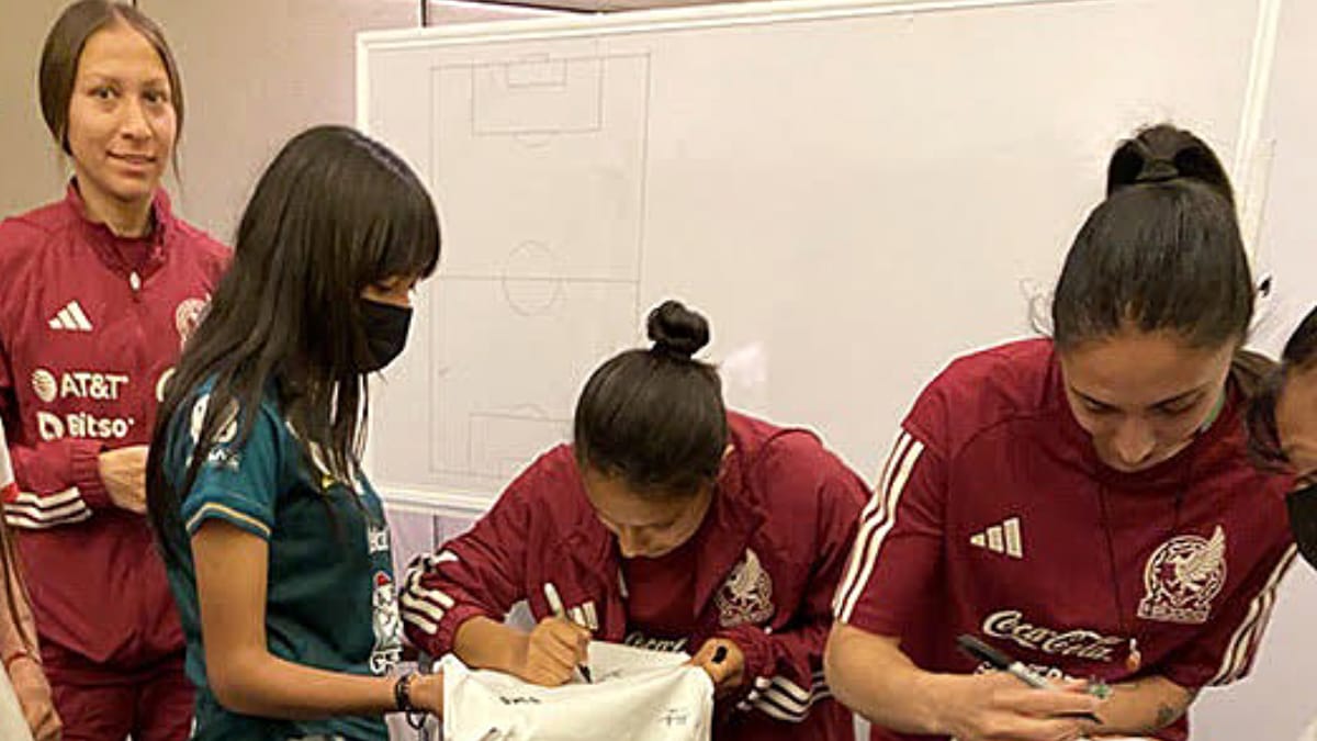 La Selección Femenil de México convivió con jugadoras de la Academia Femenil FIFA-FMF de Guanajuato